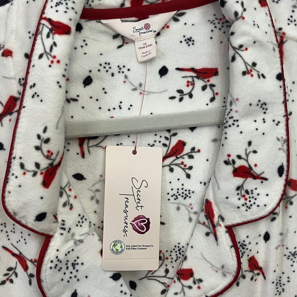 Secret Treasures cardinal print pajamas Set - Picture 6 of 10